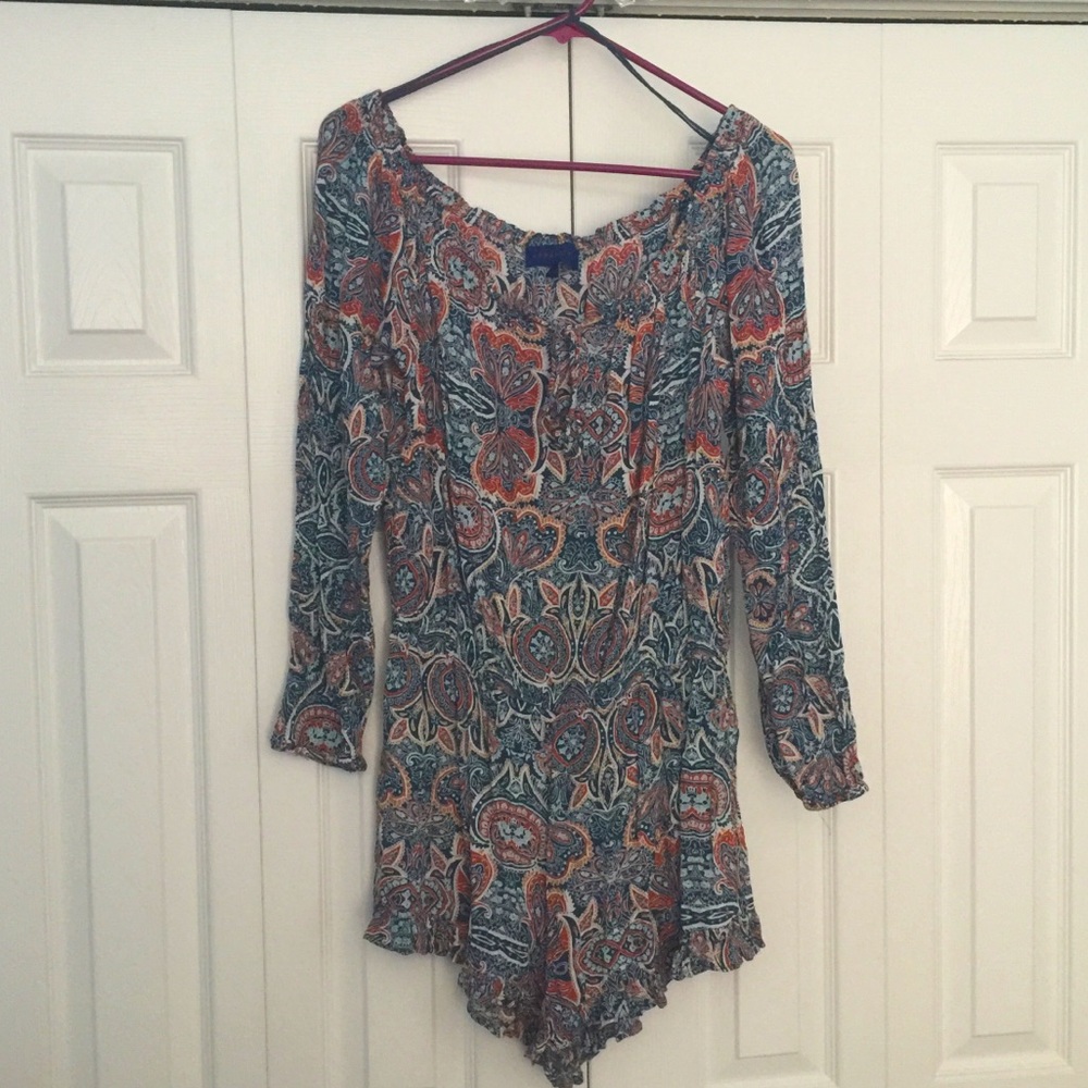 aéropostale floral romper, (no returns)
